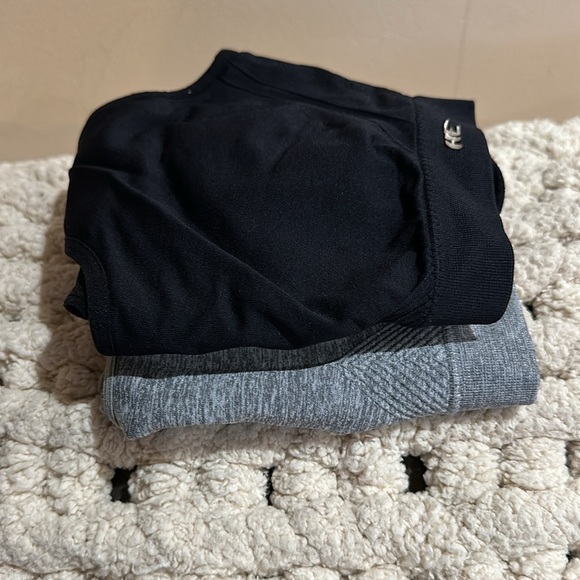 2 Skechers Sports Bras - Picture 4 of 4